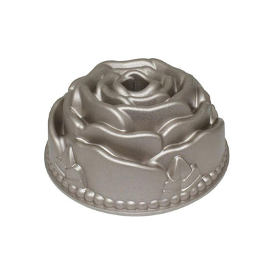 Forma de Aço Carbono Antiaderente 24cm Formato Flor Rosa